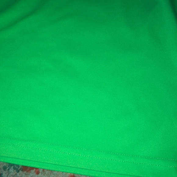 Under Armour tee - Picture 3 of 4